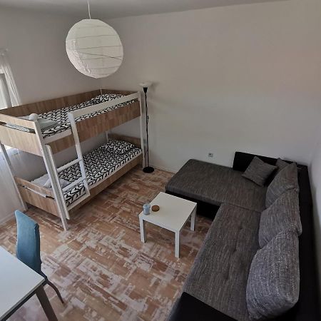 Appartement Ema & Mila 2 à Knin Extérieur photo